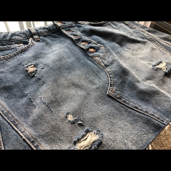 Free People Dresses & Skirts - Free People Jean Skirt 😍